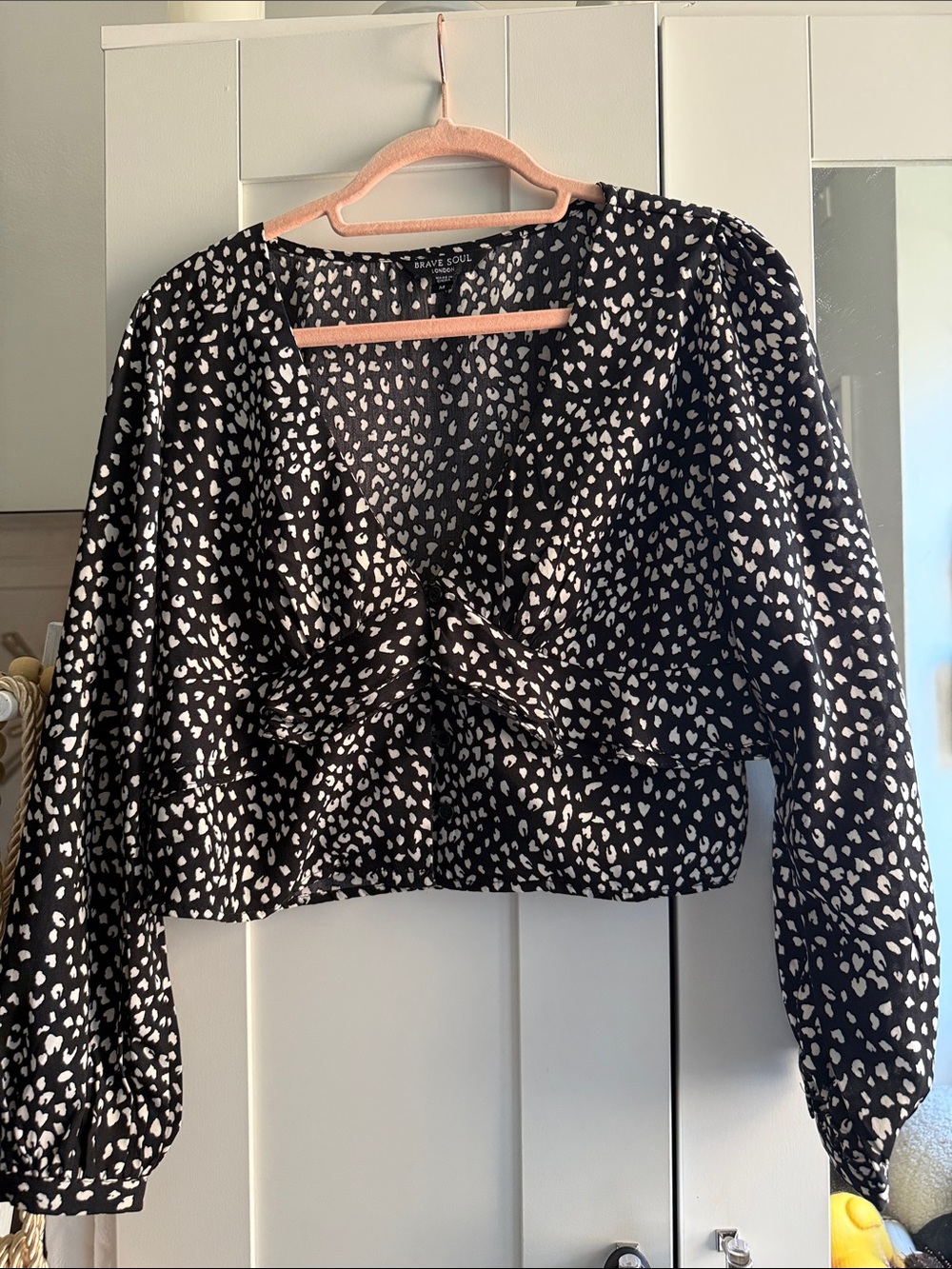 Brave Soul Black White V-Neck Ruffle Long-Sleeve Blouse